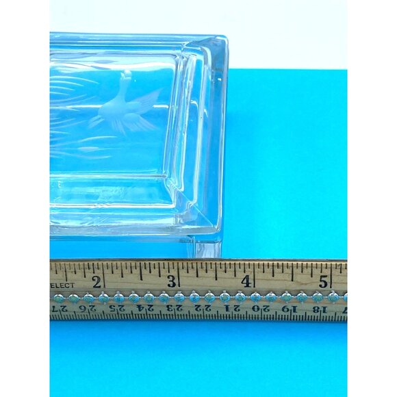 Dorothy Thorpe Trinket Etched Flying Bird /Duck Glass Box Jewelry/Cigarette Box - Picture 9 of 9